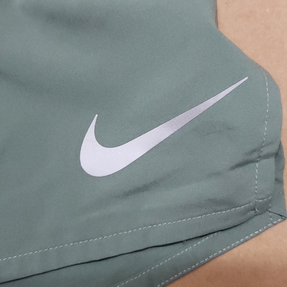 Nike Dri-Fit Flex Athletic Shorts Olive Mens Sizes - Picture 2 of 4